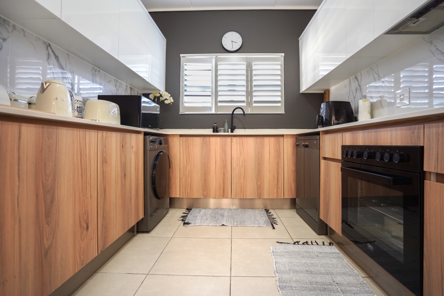 3 Bedroom Property for Sale in Sandown Western Cape